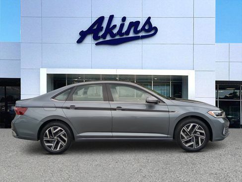 Used 2024 Volkswagen Jetta SEL FWD image 1