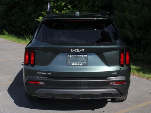 Certified 2023 Kia Sorento X-Line EX AWD/4WD image 6