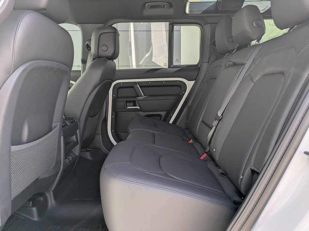 New 2026 Land Rover Defender 110 X-Dynamic SE AWD/4WD image 15