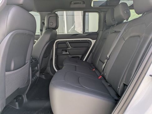 New 2026 Land Rover Defender 110 X-Dynamic SE AWD/4WD image 15
