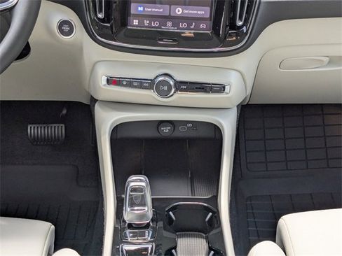 New 2026 Volvo XC40 B5 Plus w/ Protection Package Premier image 20