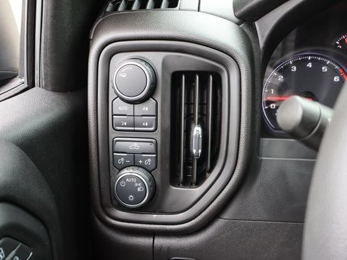 Used 2020 Chevrolet Silverado 1500 Custom Trail Boss w/ Custom Convenience Package AWD/4WD image 9