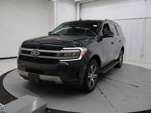 Used 2024 Ford Expedition XLT image 8