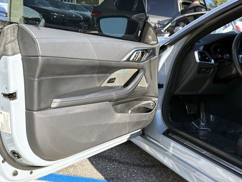 Used 2023 BMW 430i Coupe w/ M Sport Package image 11