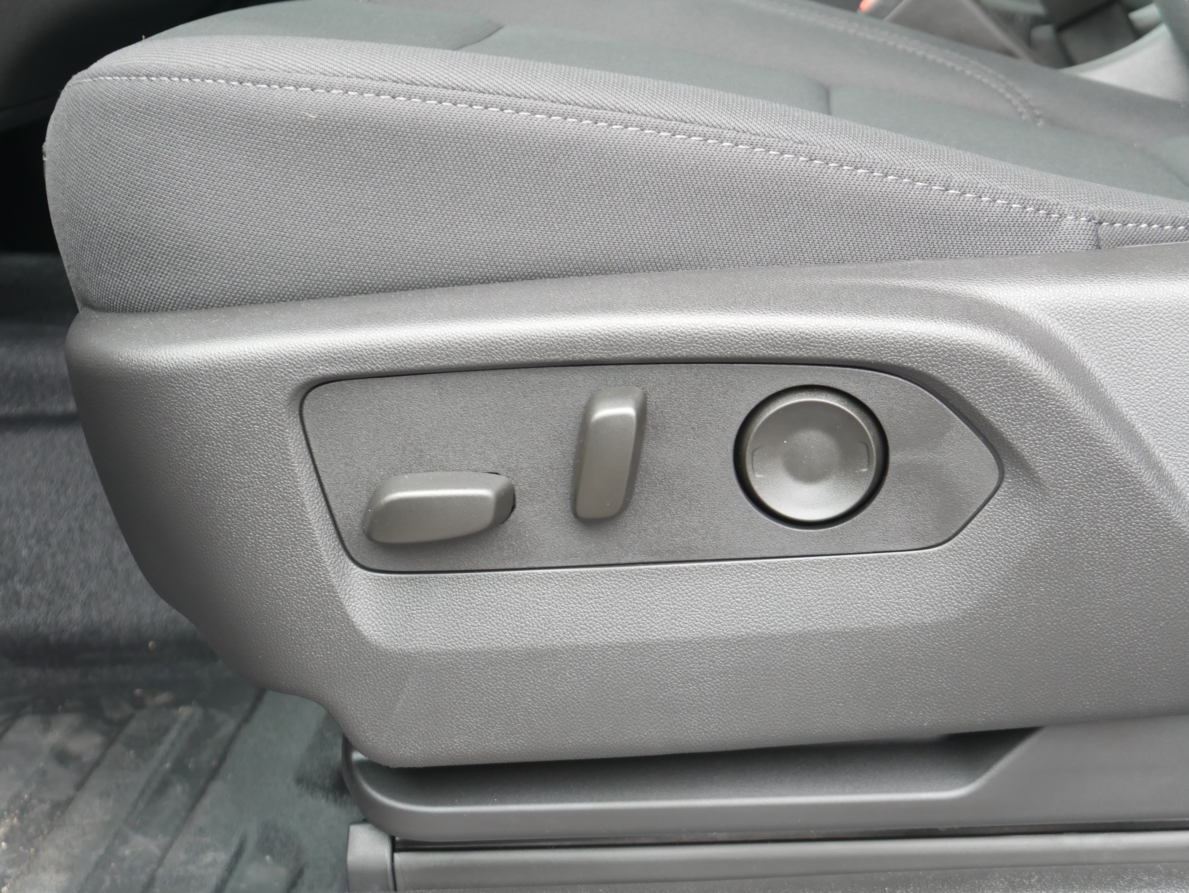 New 2025 Chevrolet Tahoe 4WD w/ 1FL Safety Package image 16