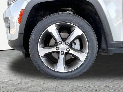 Used 2023 Jeep Grand Cherokee Limited AWD/4WD image 21