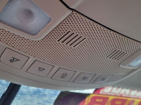 Used 2019 Lincoln MKC Select w/ Select Plus Package image 23