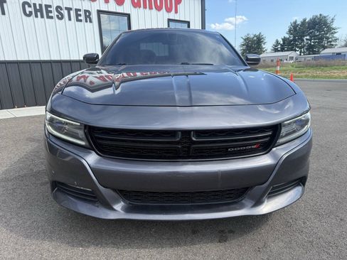 Used 2018 Dodge Charger SXT Plus RWD image 3