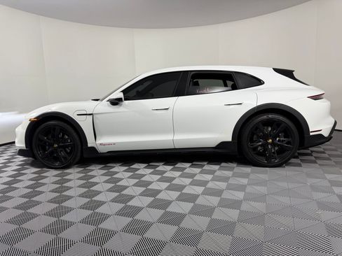 Used 2022 Porsche Taycan 4 Cross Turismo image 2