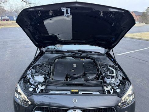 Used 2025 Mercedes-Benz C 300 4MATIC Sedan image 34