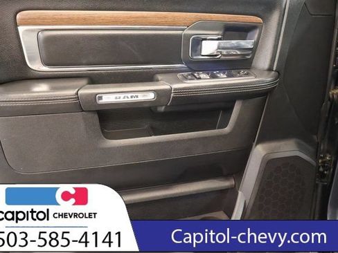 Used 2017 RAM 1500 Laramie w/ Convenience Group AWD/4WD image 11