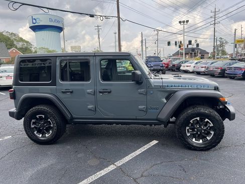 Used 2024 Jeep Wrangler Unlimited Rubicon 4xe image 5