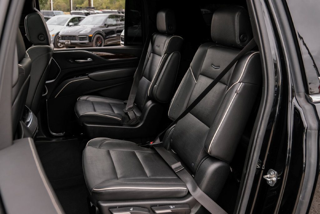Used 2021 Cadillac Escalade ESV Premium Luxury RWD image 53