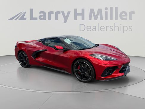 Used 2024 Chevrolet Corvette Stingray Premium Conv w/ Z51 Performance Package RWD image 7