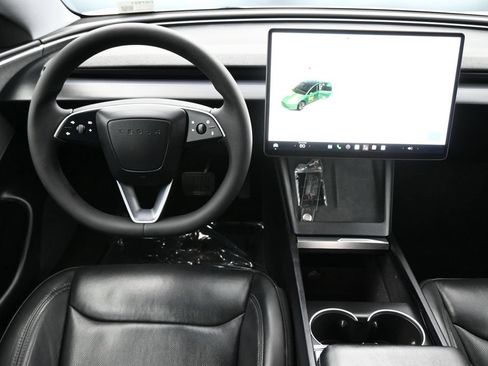 Used 2024 Tesla Model 3 Standard Range RWD image 5