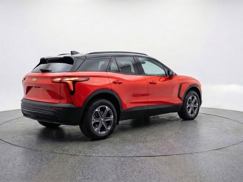 Used 2025 Chevrolet Blazer LT FWD image 9