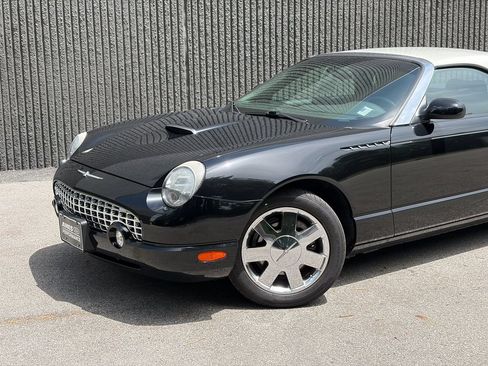 Used 2002 Ford Thunderbird RWD image 2