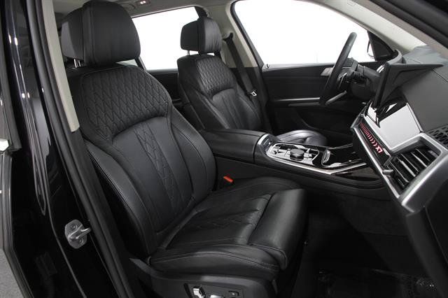 Used 2026 BMW X7 xDrive40i AWD/4WD image 17