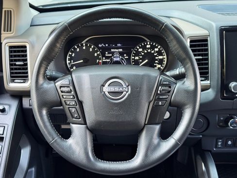 Used 2022 Nissan Frontier SV RWD image 18