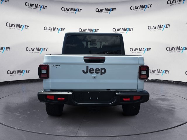 Used 2026 Jeep Gladiator Rubicon w/ Steel Power Dome Hood Package AWD/4WD image 4