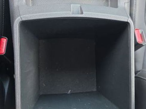 Used 2025 Kia Carnival FWD image 36