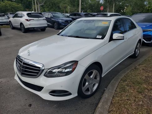 Used 2014 Mercedes-Benz E 350 Sedan image 3