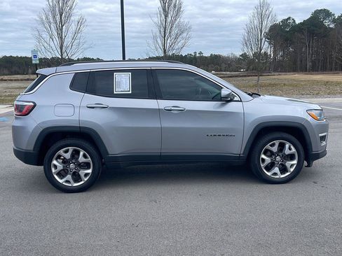 Used 2019 Jeep Compass Limited w/ Safety & Security Group image 8