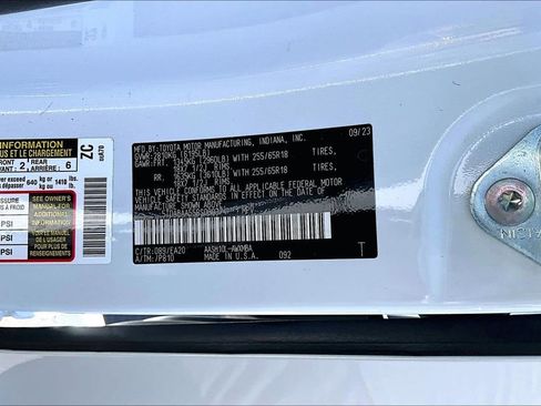 Used 2024 Toyota Grand Highlander XLE FWD image 17