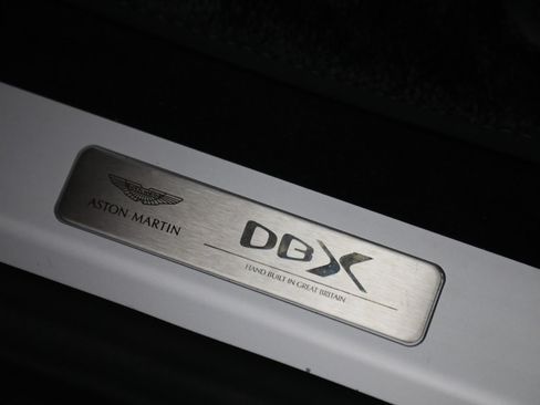 Used 2024 Aston Martin DBX AWD/4WD image 18