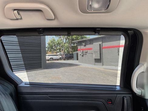 Used 2025 Honda Odyssey EX-L image 31