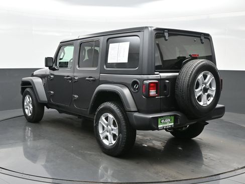 Used 2022 Jeep Wrangler Unlimited Sport image 4