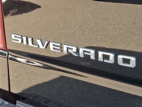 Used 2019 Chevrolet Silverado 1500 Custom Trail Boss w/ Custom Convenience Package image 32