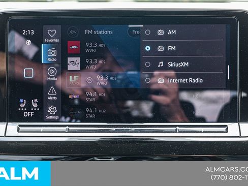 Used 2025 Volkswagen Atlas SE FWD image 32