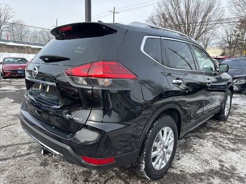 Used 2017 Nissan Rogue SV w/ Sun & Sound Touring Package image 14