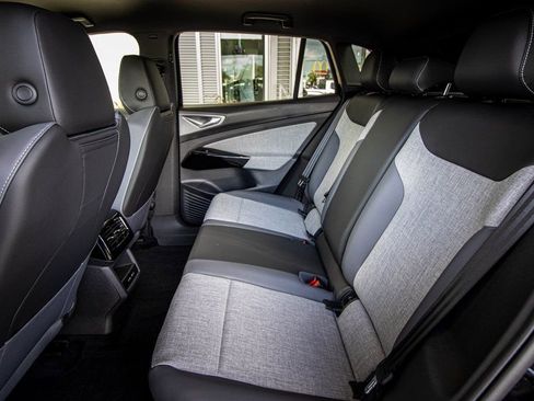 New 2025 Volkswagen ID.4 Pro image 42