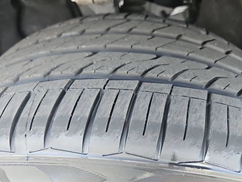 Used 2024 Jeep Grand Cherokee L Summit AWD/4WD image 5