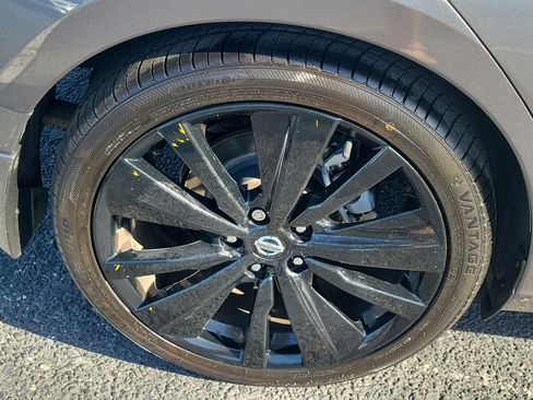 Used 2022 Nissan Altima 2.5 SR w/ Midnight Edition Package image 10