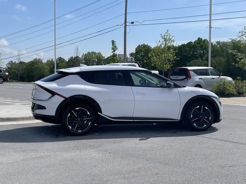 New 2025 Kia EV6 Wind image 8