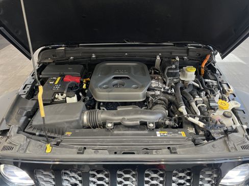 Used 2023 Jeep Wrangler Unlimited w/ Sun & Screen Package AWD/4WD image 45