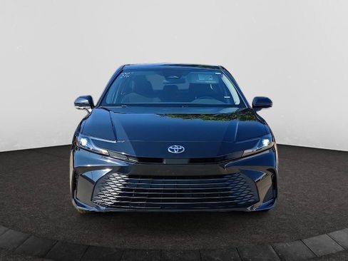 Used 2025 Toyota Camry LE FWD image 2