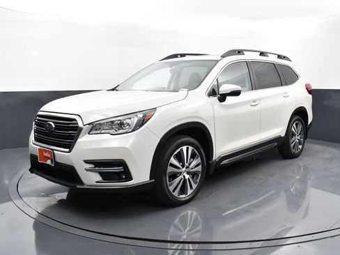 Used 2023 Subaru Ascent Limited w/ Technology Package image 6