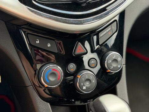 Used 2019 Chevrolet Sonic LT FWD image 17