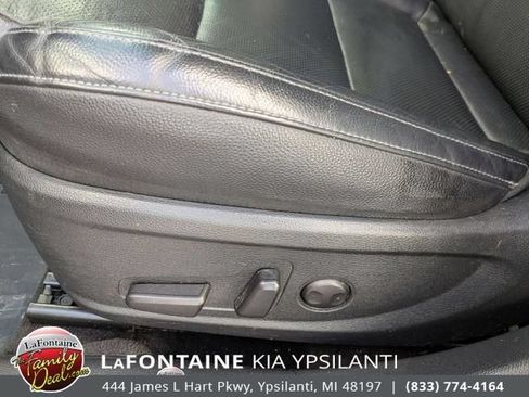 Used 2019 Kia Cadenza Technology FWD image 14