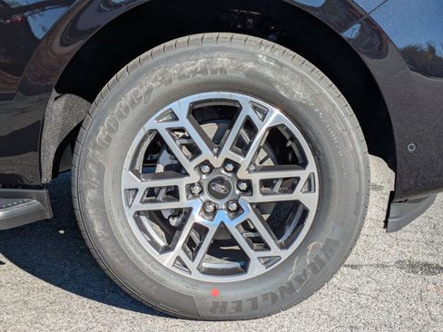 New 2025 Ford Expedition Max Active image 11