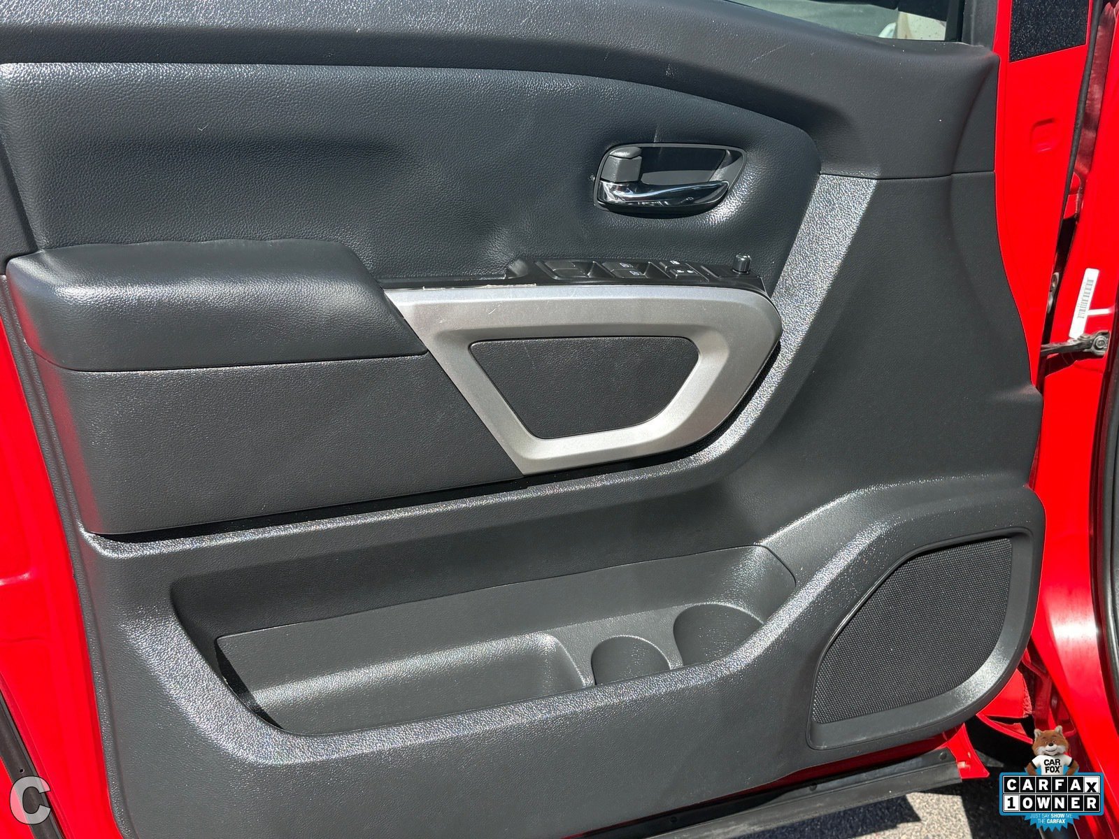 Used 2024 Nissan Titan SV w/ SV Convenience Package RWD image 19