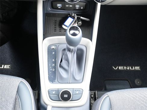 New 2026 Hyundai Venue SEL image 14