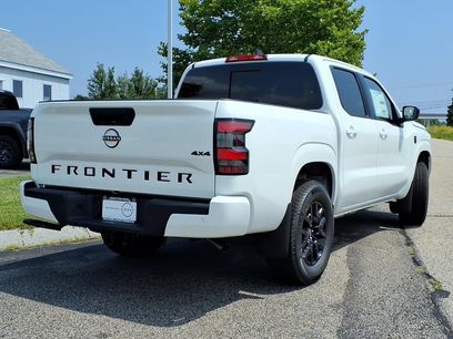 New 2026 Nissan Frontier SV w/ Tow Package