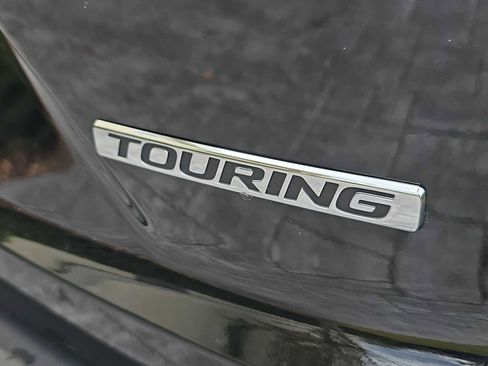 Used 2021 Honda CR-V Touring image 6
