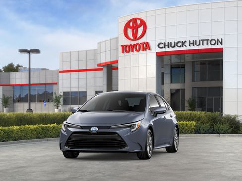 Used 2025 Toyota Corolla XLE FWD image 30