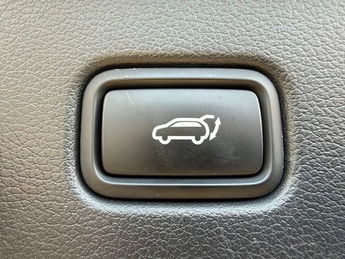 Certified 2023 Hyundai Palisade Limited AWD/4WD image 38